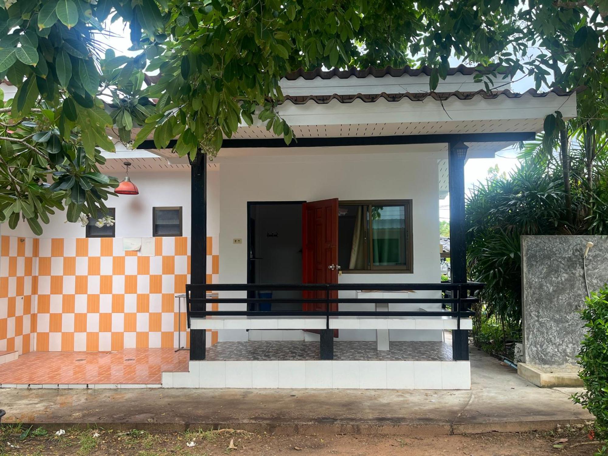 สุขสำราญรีสอร์ท หาดเจ้าหลาว จันทบุรี Экстерьер фото